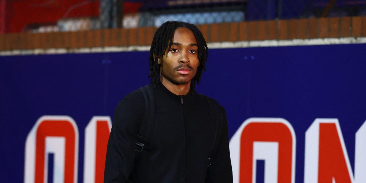 Leeds star who's "struggled" is in danger of becoming Farke's new Spence