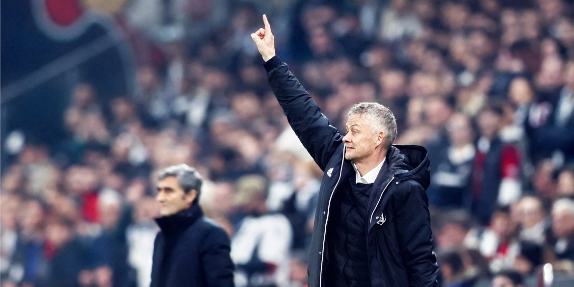 Rangers launch move for 2-time league winner who's just been warned off Man Utd job